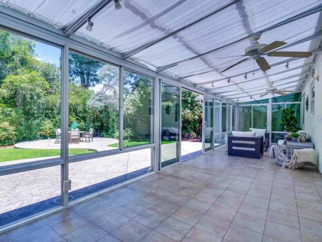 495 Arboleda Drive, Los Altos, California 94024