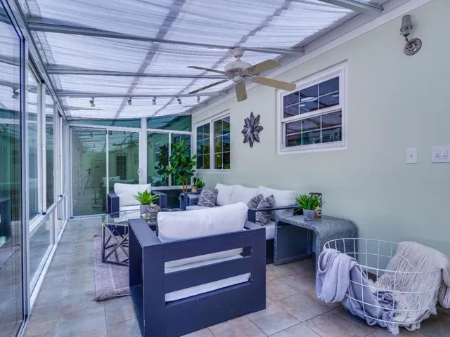 495 Arboleda Drive, Los Altos, California 94024