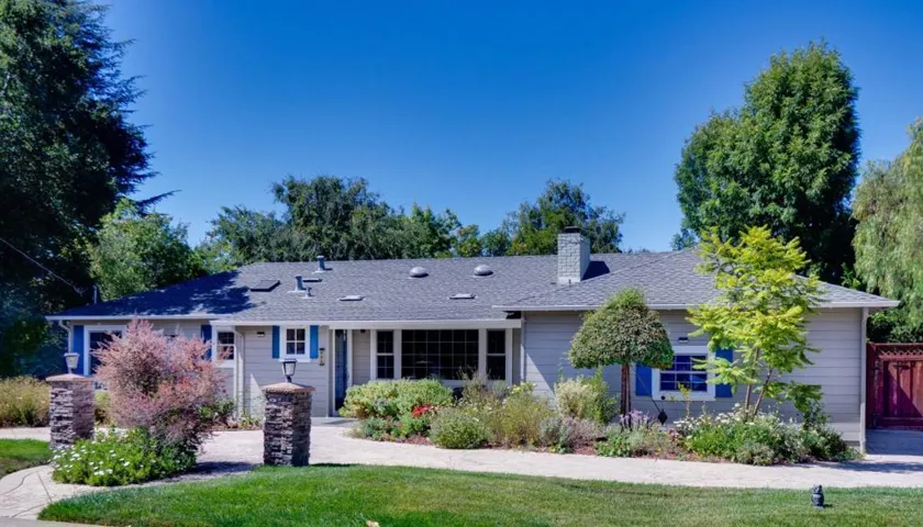 495 Arboleda Drive, Los Altos, California 94024