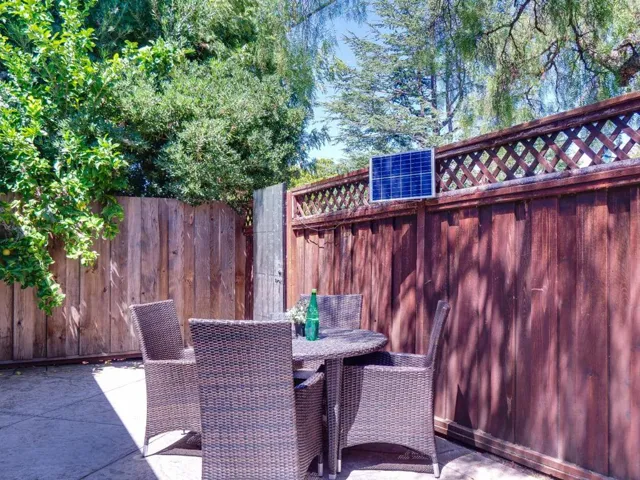 495 Arboleda Drive, Los Altos, California 94024