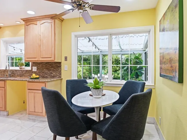 495 Arboleda Drive, Los Altos, California 94024