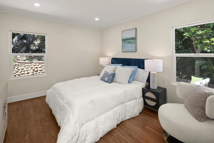 3911 California, San Diego, California 92110