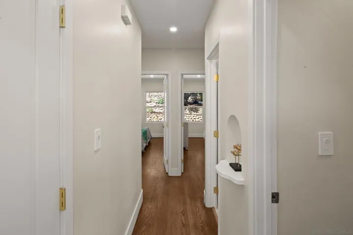 3911 California, San Diego, California 92110