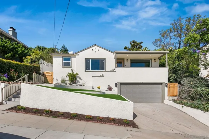 3911 California, San Diego, California 92110