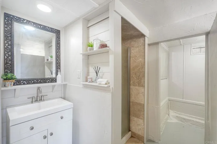 403 S Horne Street, Oceanside, California 92054