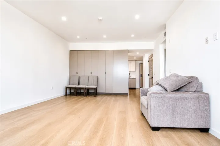 955 Fedora Street 411, Los Angeles, California 90006