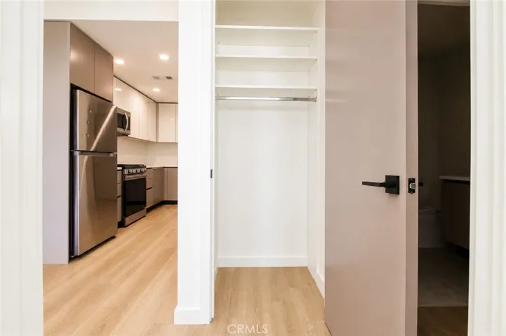 955 Fedora Street 411, Los Angeles, California 90006