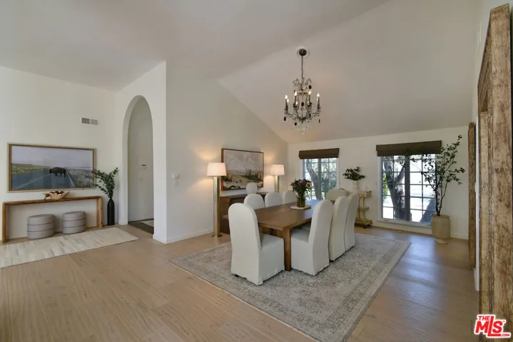 3635 Fawndale Place, Sherman Oaks, California 91403