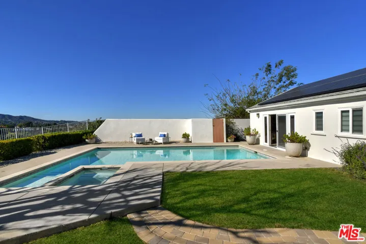 3635 Fawndale Place, Sherman Oaks, California 91403