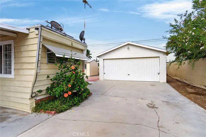 168 Bond Drive, Perris, California 92570