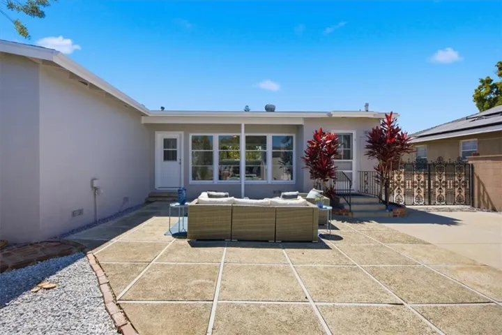 2824 Charlemagne Avenue, Long Beach, California 90815