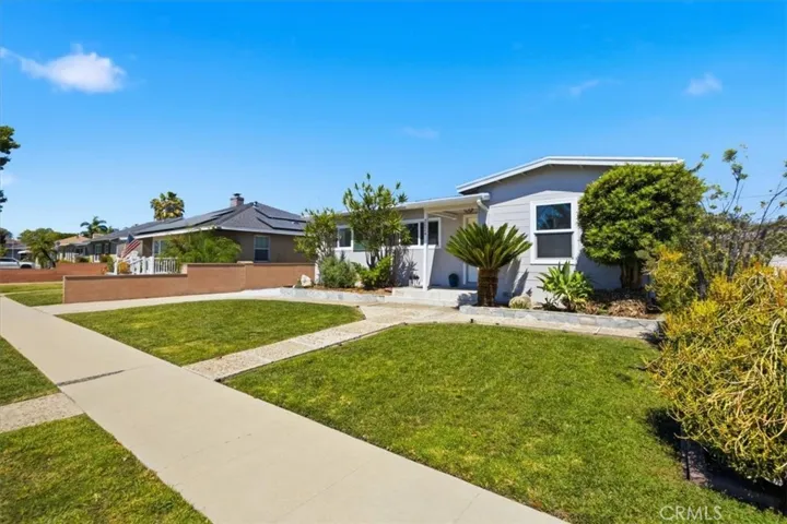2824 Charlemagne Avenue, Long Beach, California 90815