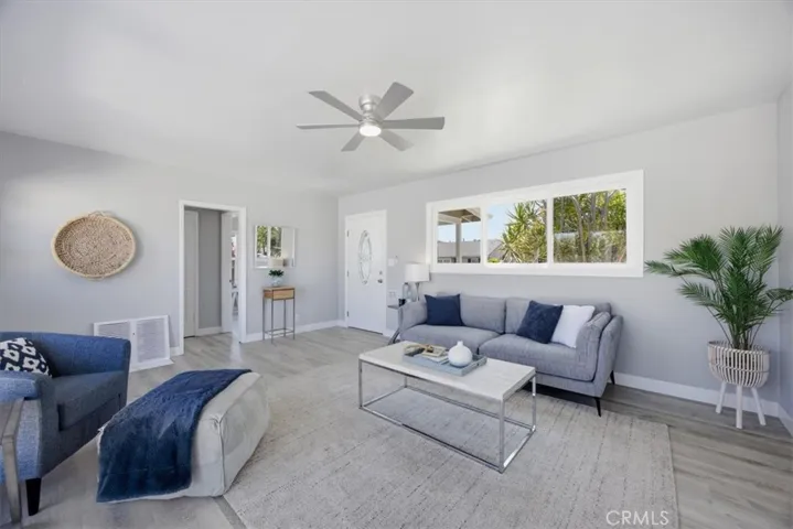 2824 Charlemagne Avenue, Long Beach, California 90815
