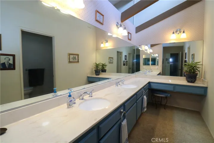 9455 Friendly Woods, Whittier, California 90605