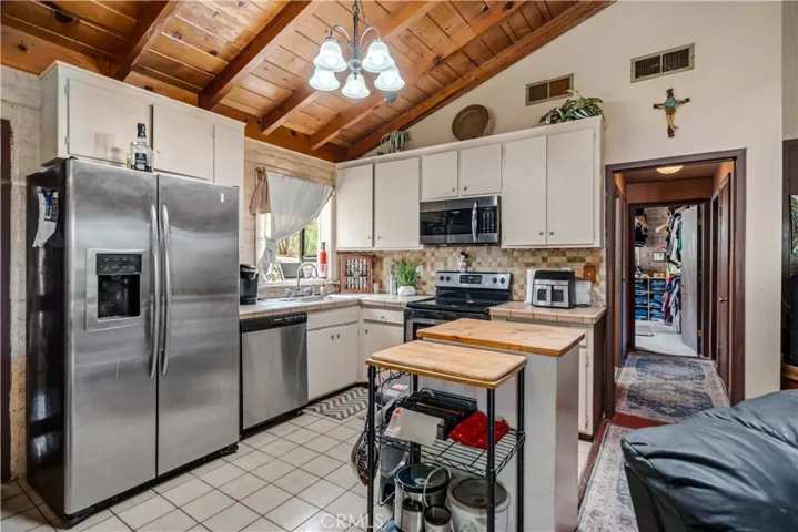 42766 Ranch Club Road, Lake Hughes, California 93532