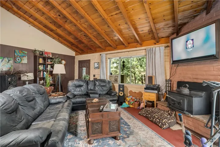 42766 Ranch Club Road, Lake Hughes, California 93532