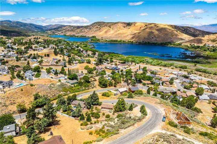 42766 Ranch Club Road, Lake Hughes, California 93532