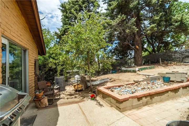 42766 Ranch Club Road, Lake Hughes, California 93532