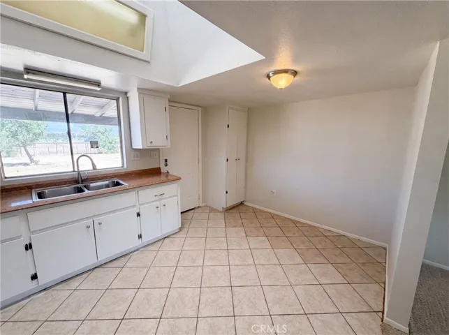 13191 El Rio, Victorville, California 92392