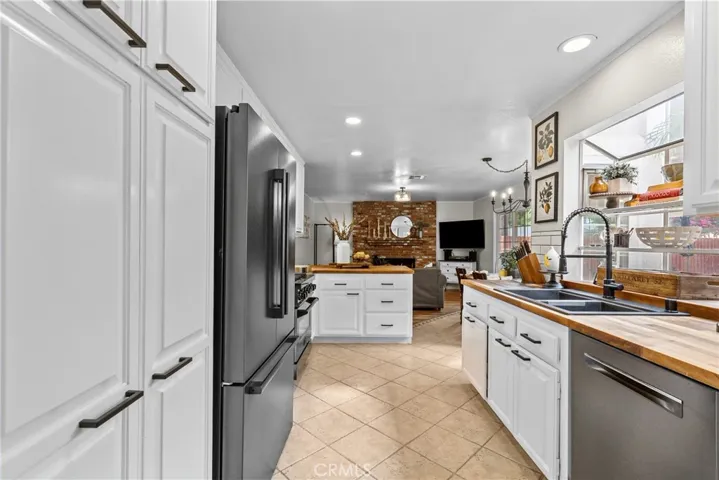 24510 Apple St., Newhall, California 91321