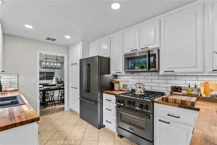 24510 Apple St., Newhall, California 91321