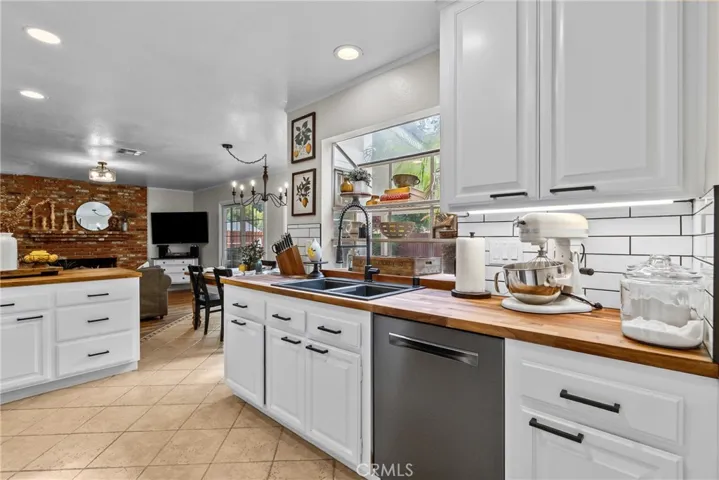 24510 Apple St., Newhall, California 91321