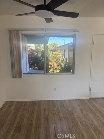 5168 Yarmouth 28, Encino, California 91316