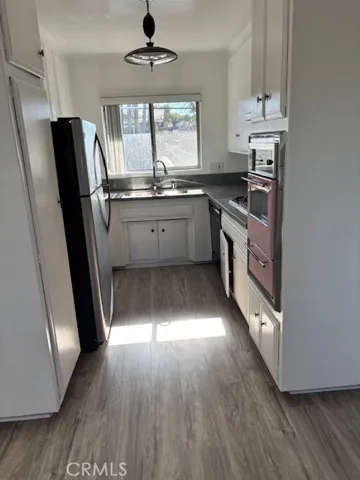5168 Yarmouth 28, Encino, California 91316
