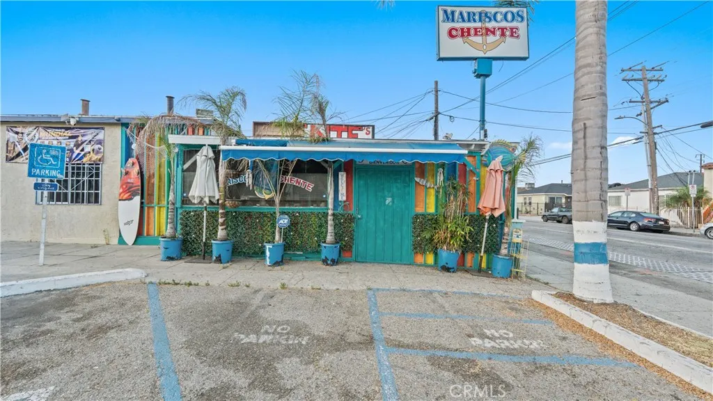 10020 S Inglewood, Inglewood, California 90304 — photo 4