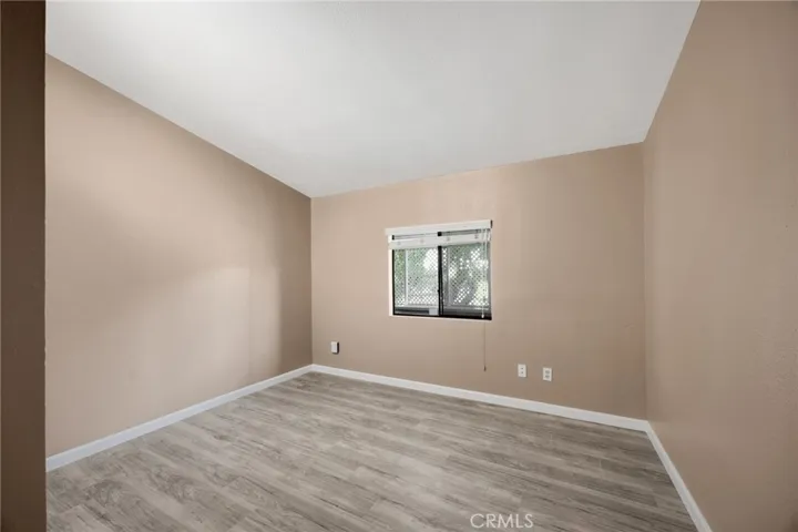 1 bedroom window