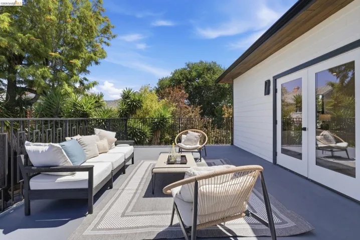 546 61st St, Oakland, California 94609