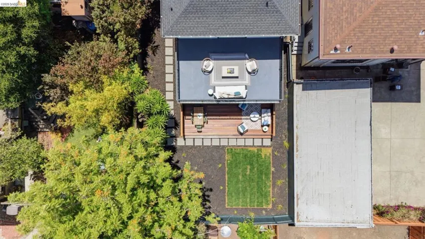 546 61st St, Oakland, California 94609
