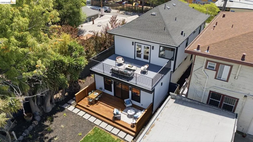 546 61st St, Oakland, California 94609