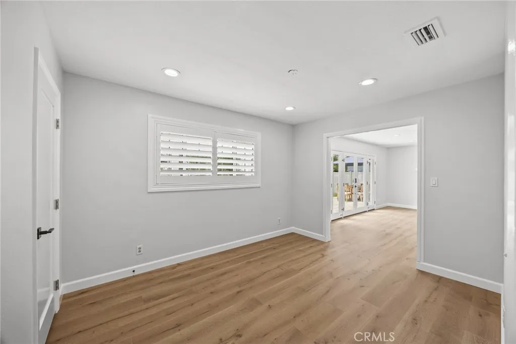 5th bedroom opened up to living room