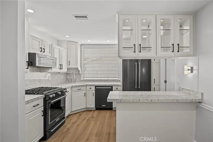 580 Black Hills Drive, Claremont, California 91711