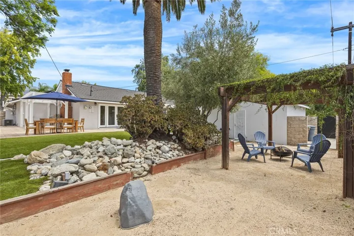 580 Black Hills Drive, Claremont, California 91711