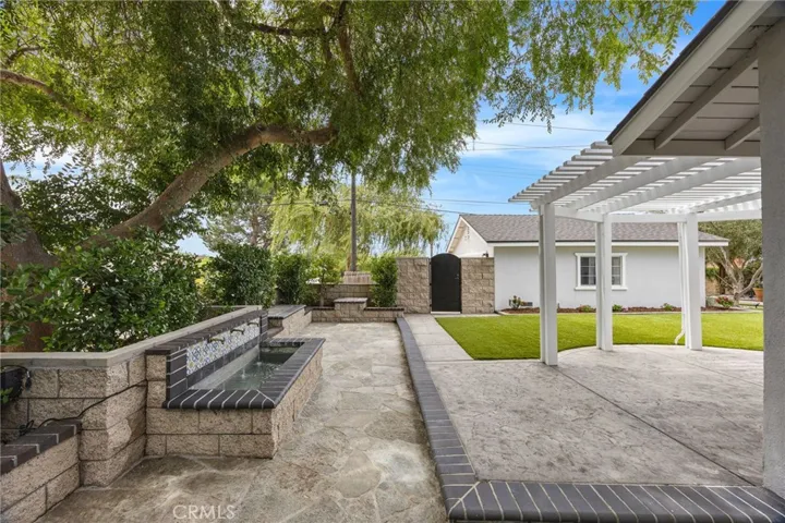 580 Black Hills Drive, Claremont, California 91711