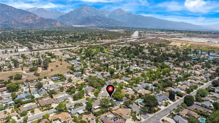 580 Black Hills Drive, Claremont, California 91711