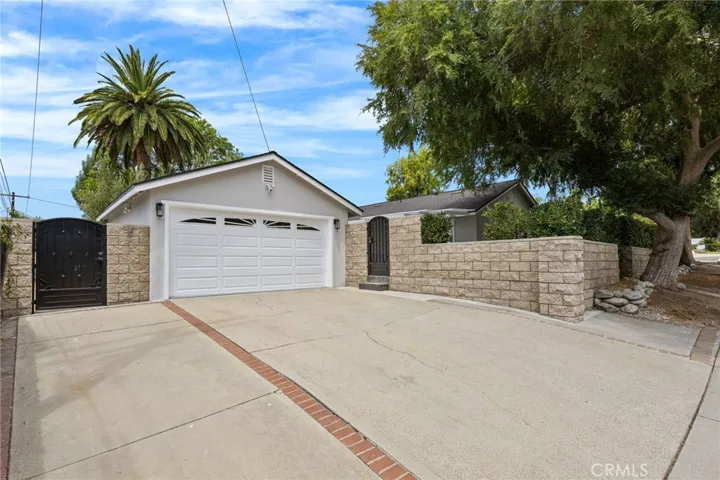 580 Black Hills Drive, Claremont, California 91711