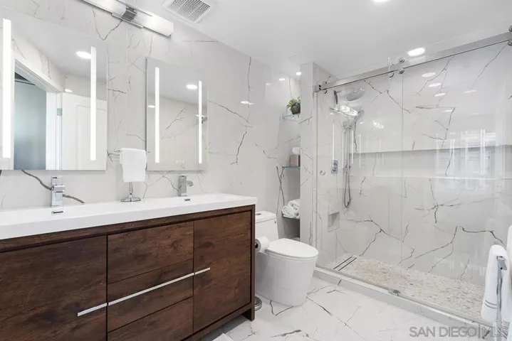 555 Front 1501, San Diego, California 92101