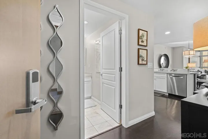 555 Front 1501, San Diego, California 92101