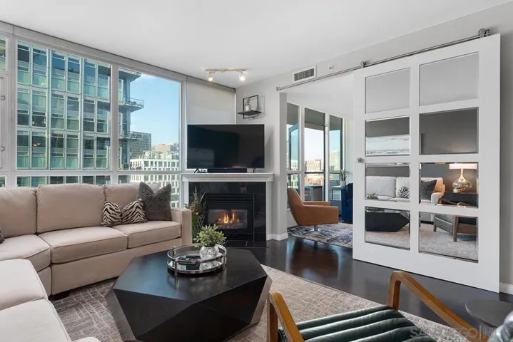 555 Front 1501, San Diego, California 92101