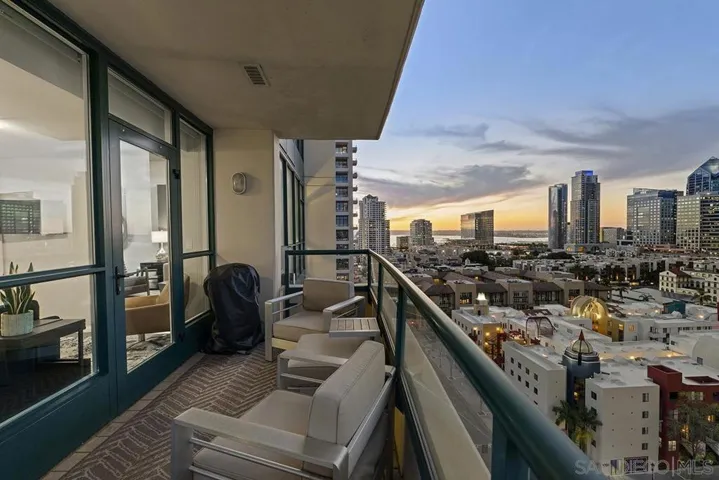 555 Front 1501, San Diego, California 92101