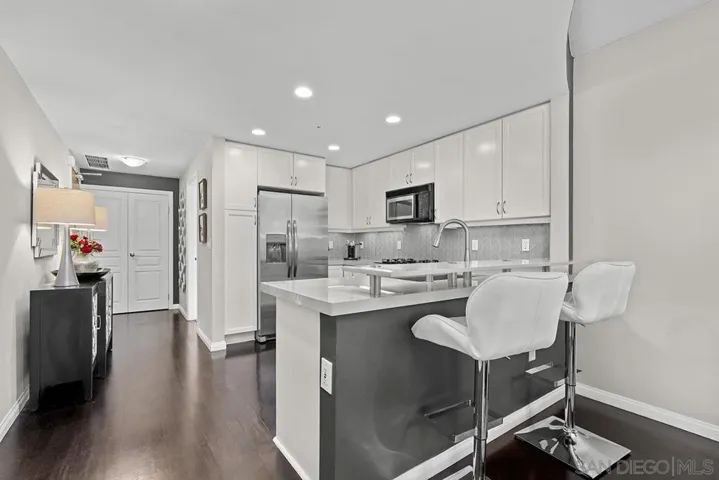 555 Front 1501, San Diego, California 92101