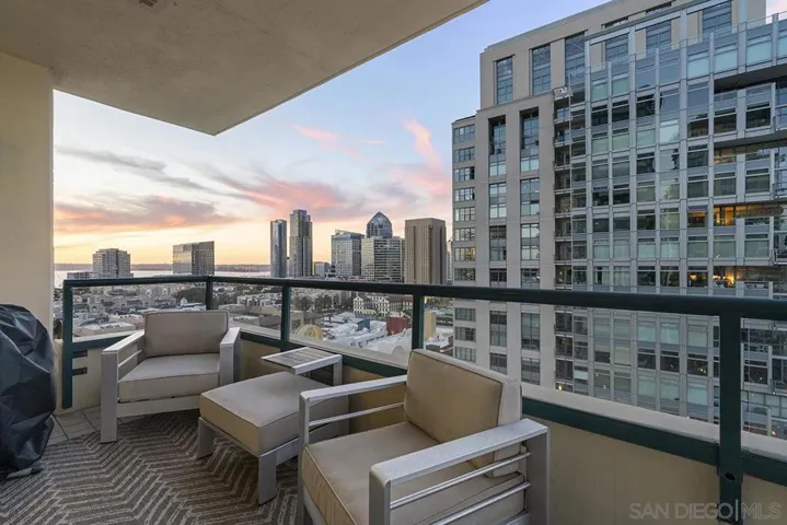 555 Front 1501, San Diego, California 92101