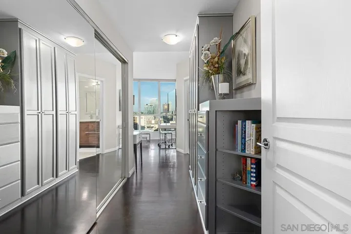 555 Front 1501, San Diego, California 92101