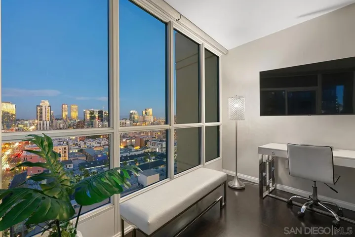 555 Front 1501, San Diego, California 92101