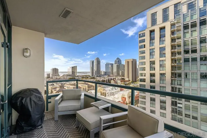 555 Front 1501, San Diego, California 92101