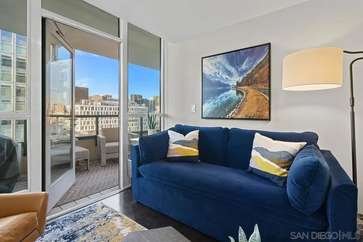 555 Front 1501, San Diego, California 92101