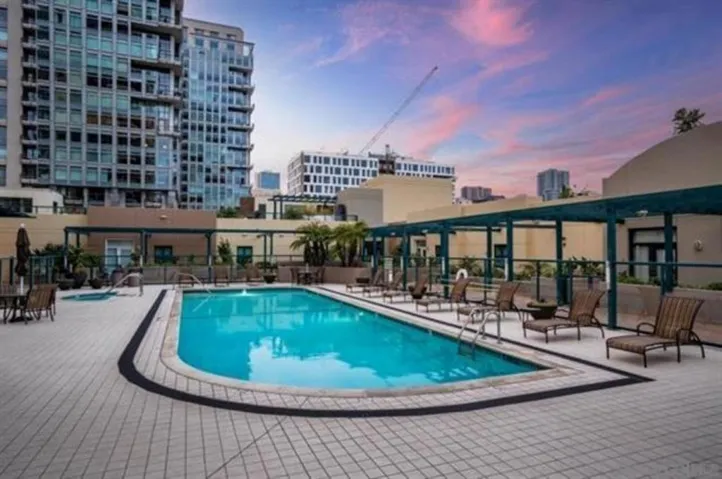555 Front 1501, San Diego, California 92101